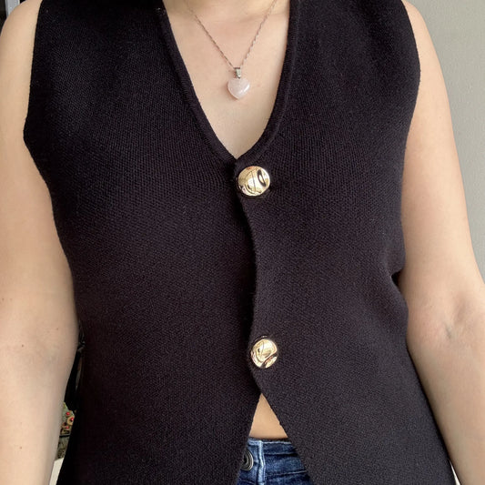 Gilet Mujer Tejido Negro con Dos Botones Dorados