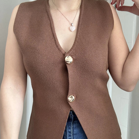 Gilet Mujer Tejido Marrón con Dos Botones Dorados